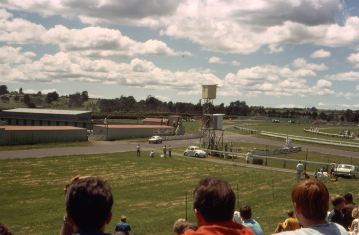 Name:  B and H race Pukekohe Oct 69.jpg
Views: 2600
Size:  91.0 KB