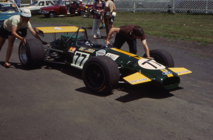 Name:  Derek Bell Brabham Cosworth Pukekohe Jan 70.jpg
Views: 2447
Size:  81.0 KB