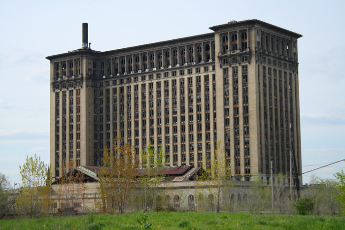 Name:  michigan central station now.jpg
Views: 1297
Size:  156.2 KB