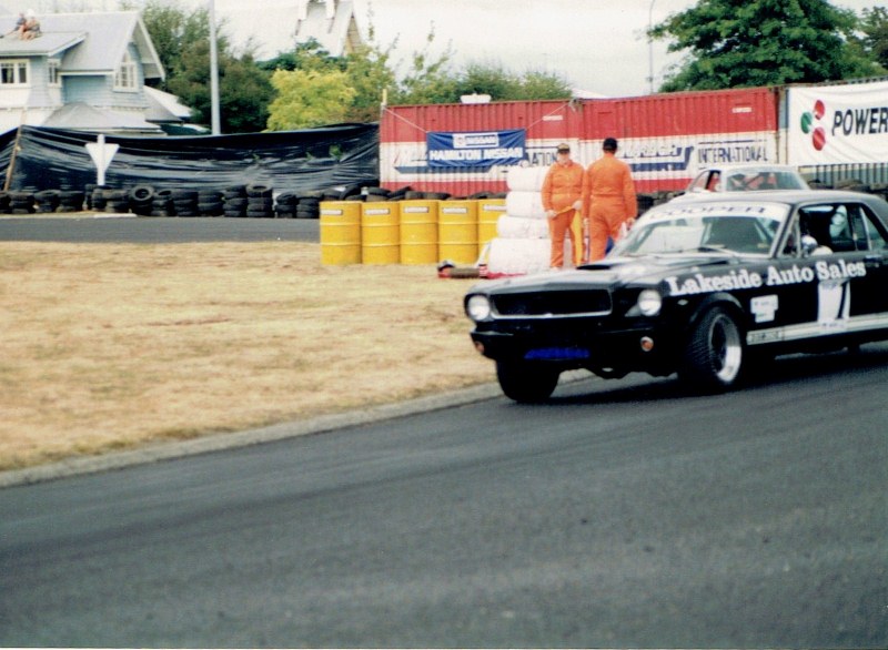 Name:  Telecom Classic 1994 Mustang 3rd pic #2,  CCI10092015 (2) (800x586).jpg
Views: 2544
Size:  135.9 KB