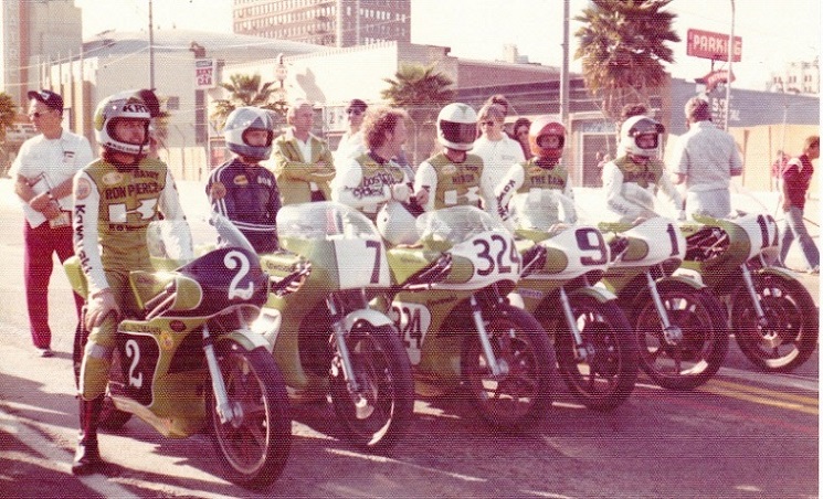 Name:  Kawasaki 750 line up at Long Beach 1976.jpg
Views: 1279
Size:  181.8 KB