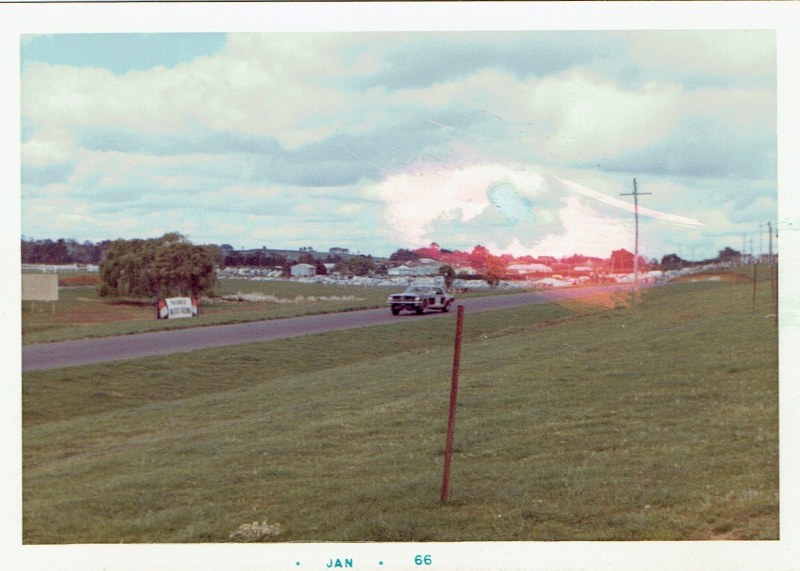 Name:  Pukekohe 1965 Gold Leaf 3 hour Fleetwood Mustang #2, CCI12102015 (800x571).jpg
Views: 6565
Size:  110.6 KB