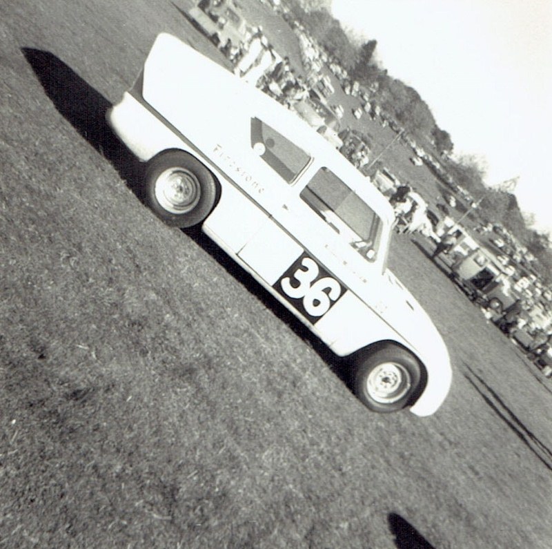 Name:  Pukekohe May 1966 #18 Lotus Anglia v1,  v2, CCI13102015_0001 (2) (800x795).jpg
Views: 4044
Size:  173.5 KB