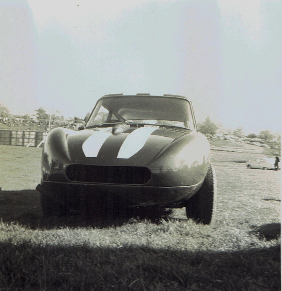 Name:  Pukekohe May 1966 #22  Austin A40 -Ford Mike Meek v2, CCI13102015_0004 (2).jpg
Views: 3077
Size:  164.6 KB