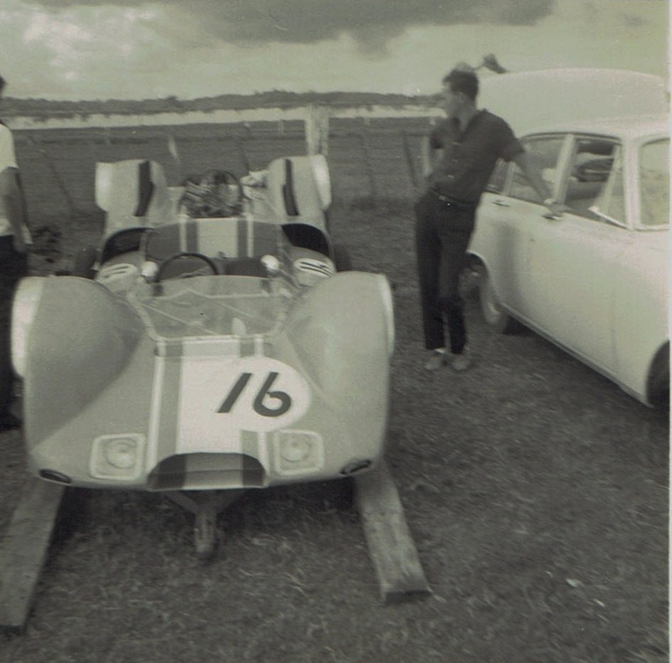 Name:  Pukekohe May 1966 #24 Heron Daimler v2, CCI14102015_0001 (2).jpg
Views: 2892
Size:  152.3 KB