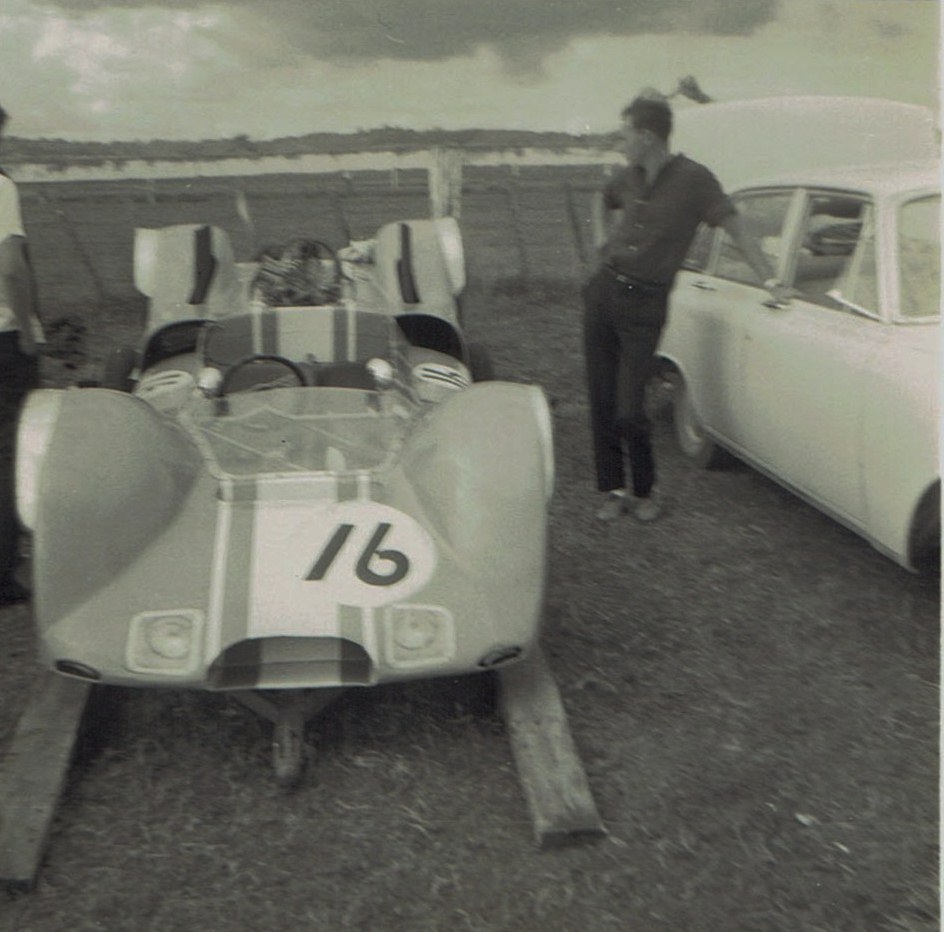 Name:  Pukekohe May 1966 #24 Heron Daimler v2, CCI14102015_0001 (2).jpg
Views: 3027
Size:  152.3 KB