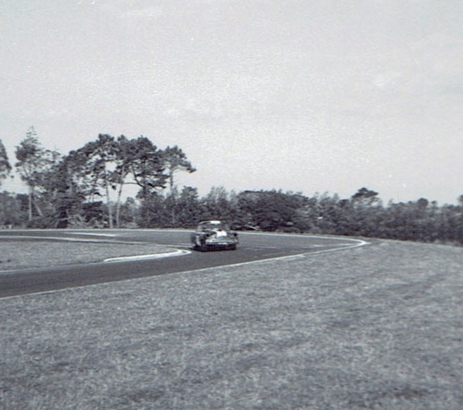 Name:  Pukekohe 1967 #5, Zephyr Corvette Rod Coppins pic3, v3, CCI19102015_0002 (2).jpg
Views: 1940
Size:  103.2 KB