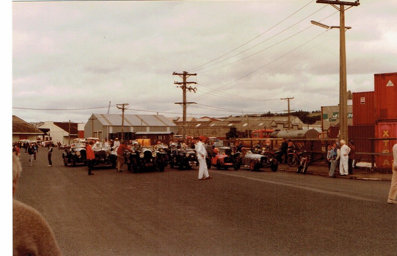 Name:  Dunedin Festival 1983 #36 Pre-war and Vintage #1 the start ,CCI10112015 (800x517).jpg
Views: 5727
Size:  126.3 KB