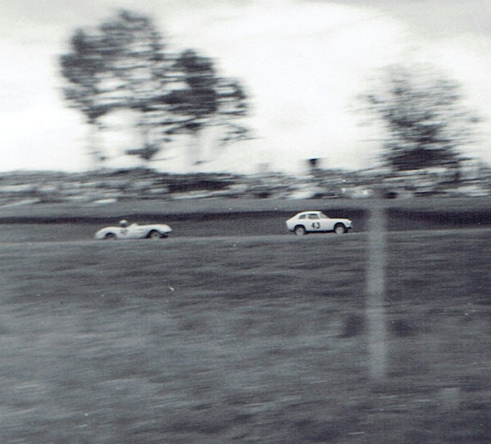 Name:  Pukekohe Jan 1967 GP #11 Sports cars [ Honda s600 ] v2, CCI13112015_0004 (2).jpg
Views: 1611
Size:  104.1 KB