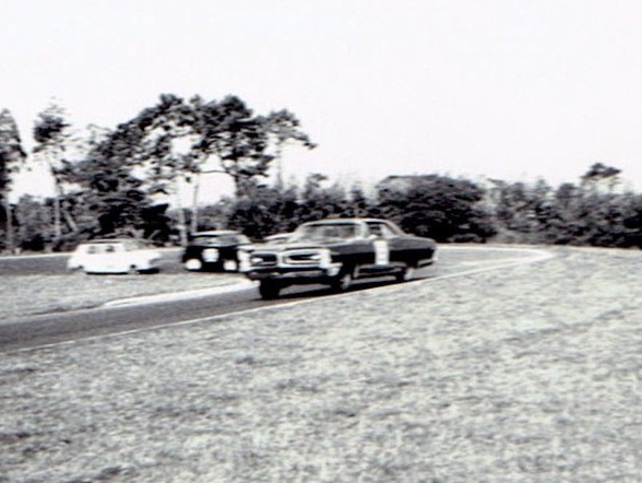 Name:  Pukekohe 1966-68 #14 that Pontiac  -hairpin # 2, CCI03082015 (2).jpg
Views: 2255
Size:  83.5 KB
