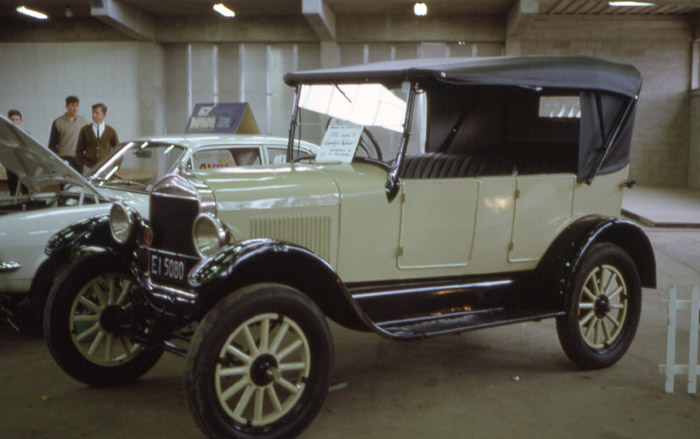 Name:  Vintage Car Hamilton Jan 68 a.jpg
Views: 1831
Size:  73.6 KB