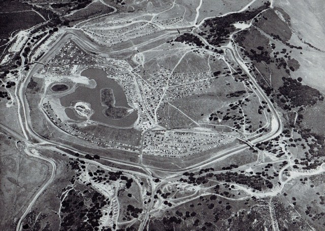 Name:  Monterey Historics 1982 aerial photo CCI10092015 (455x640) (1).jpg
Views: 905
Size:  162.8 KB