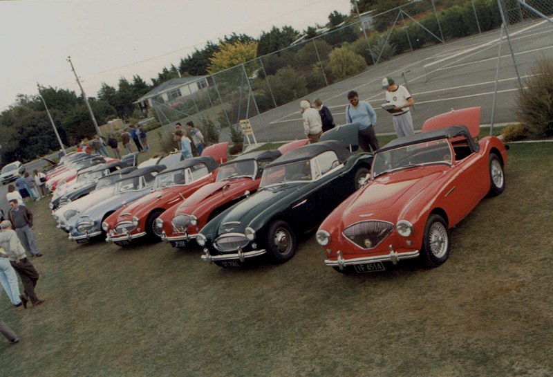 Name:  AHCCNZ events #41 1989 Masterton Rally The Concours  the line up 100 first CCI01032016_0002 (800.jpg
Views: 1071
Size:  139.7 KB