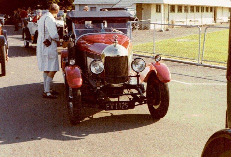Name:  Vintage Rally 1972 #28 1925 MG - Morris Oxford 19 CCI03052016_0002 (800x543).jpg
Views: 2041
Size:  140.1 KB