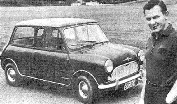 Name:  Bruce with the Mini ..jpg
Views: 1625
Size:  84.5 KB