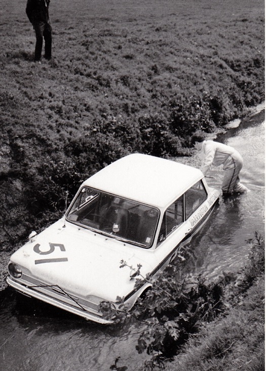 Name:  Imp in the creek. Pukekohe. 1969.jpg
Views: 2047
Size:  183.0 KB