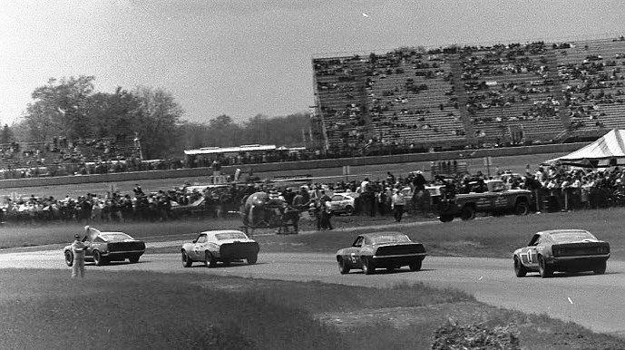 Name:  1969 MIS  Kwech accident scene.jpg
Views: 1969
Size:  91.7 KB