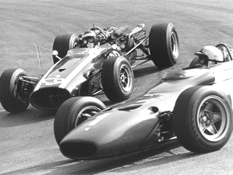 Name:  Chris Amon + Rindt 1967 Belgian GP.jpg
Views: 1003
Size:  167.0 KB