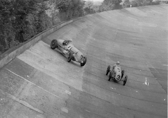 Name:  Kay Petre incident at Brooklands.jpg
Views: 1249
Size:  83.0 KB