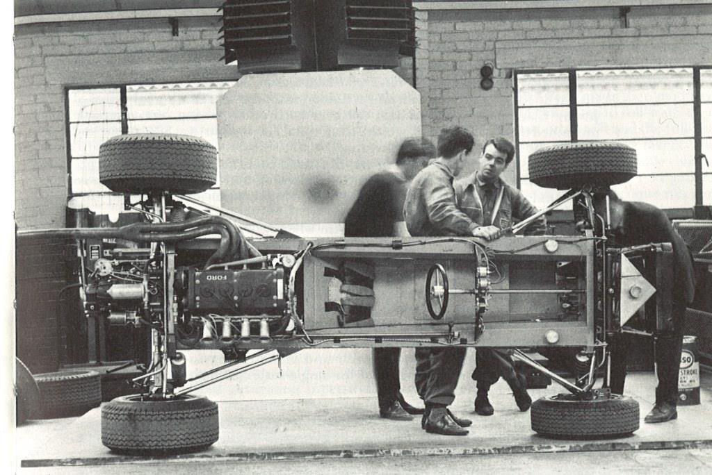Name:  McLaren M4A at Colnbrook. 1967 # 1.jpg
Views: 1142
Size:  119.9 KB