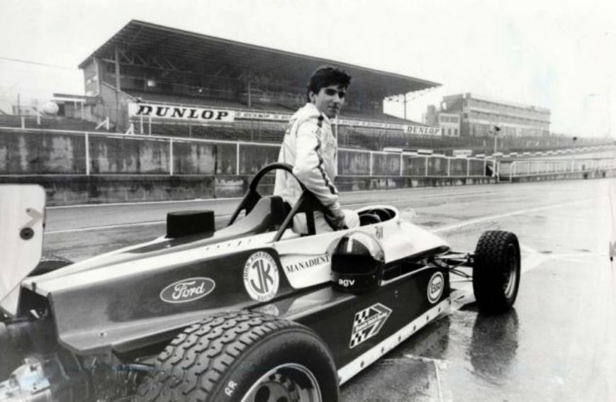 Name:  Damon Hill. Early drive at Brands Hatch..jpg
Views: 974
Size:  74.3 KB