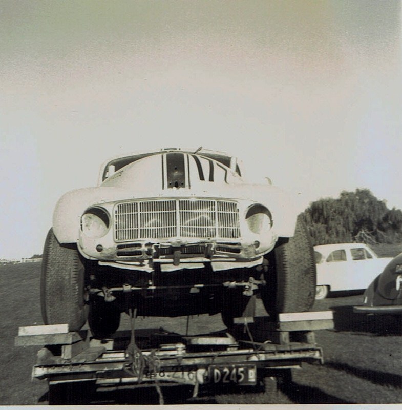 Name:  Race Car Transport #1 Pukekohe May 1966 #16 Morrari  CCI13102015_0005 (3) (785x800).jpg
Views: 1525
Size:  135.6 KB