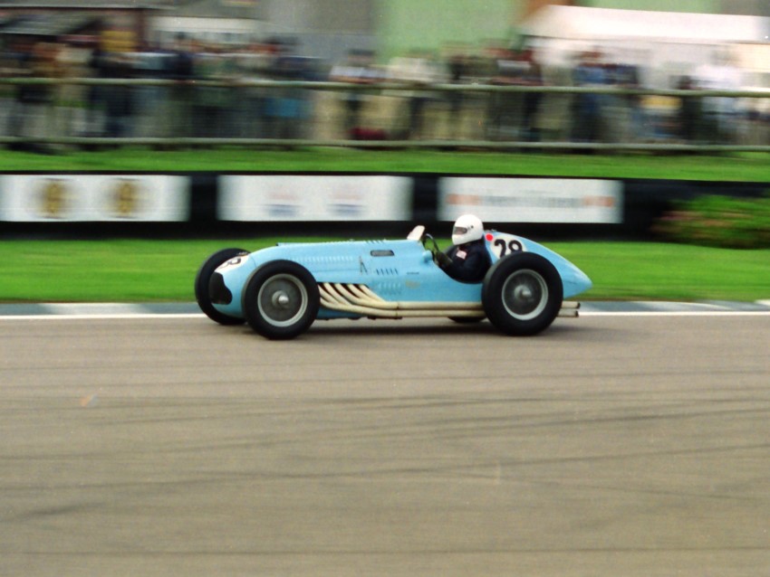 Name:  200_0916_532 Talbot Lago.jpg
Views: 719
Size:  102.3 KB