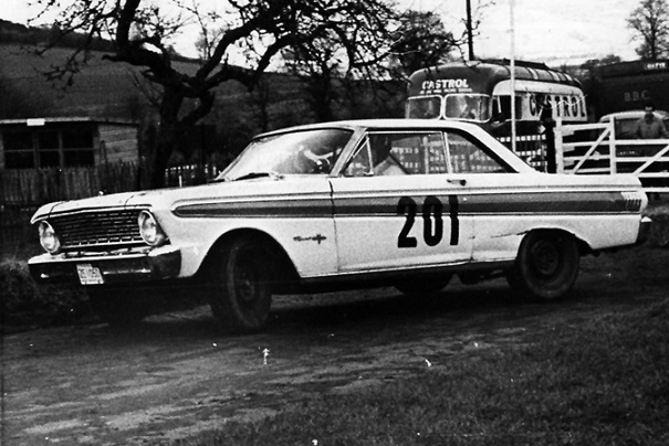 Name:  Graham Hill RAC Rallye 1964b.jpg
Views: 1198
Size:  120.7 KB
