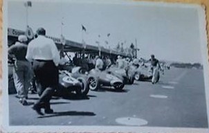Name:  Motor racing Ardmore #9 1958 NZIGP The grid John Sheppard photo's 1 - 2 .jpg
Views: 875
Size:  38.5 KB