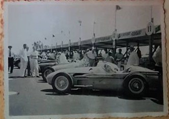 Name:  Motor racing Ardmore #15 1958 NZIGP Maserati in pits John Sheppard photo's 5 - 5.jpg
Views: 901
Size:  43.9 KB