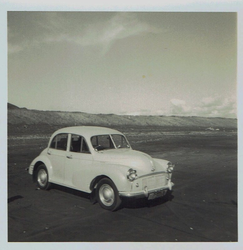 Name:  Cars by Roger Dowding #1 Richard's 1951 Morris Minor - 1966 CCI04022016_0007 (777x800).jpg
Views: 1242
Size:  113.3 KB