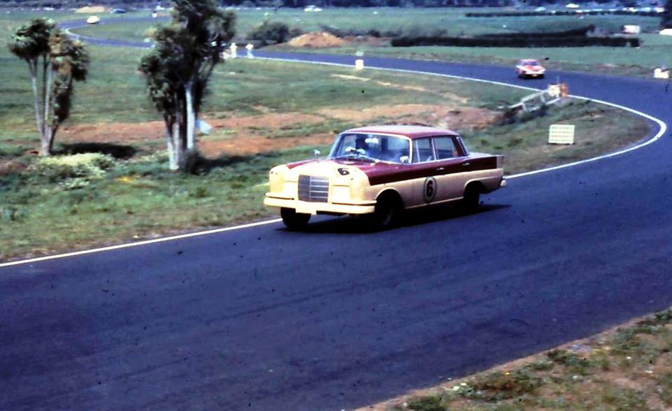Name:  Pukekohe 1963 #2 Mercedes Benz Wills Six Hour Brian Ferrabee.jpg
Views: 1201
Size:  71.0 KB