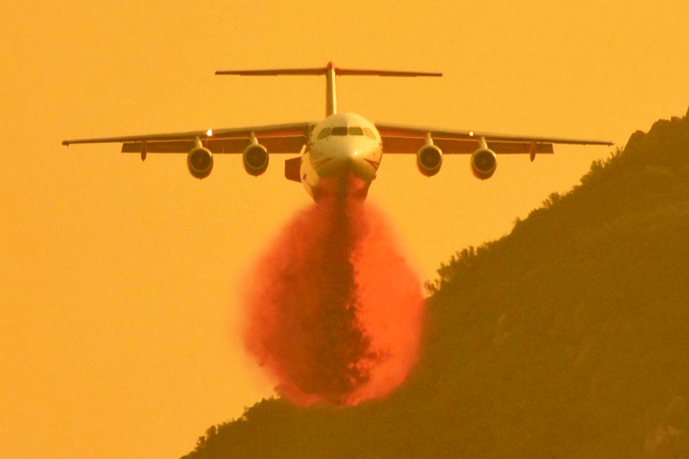 Name:  Santa Barbara-Thomas-Fire-Tanker-me-1000x667.jpg
Views: 622
Size:  85.6 KB