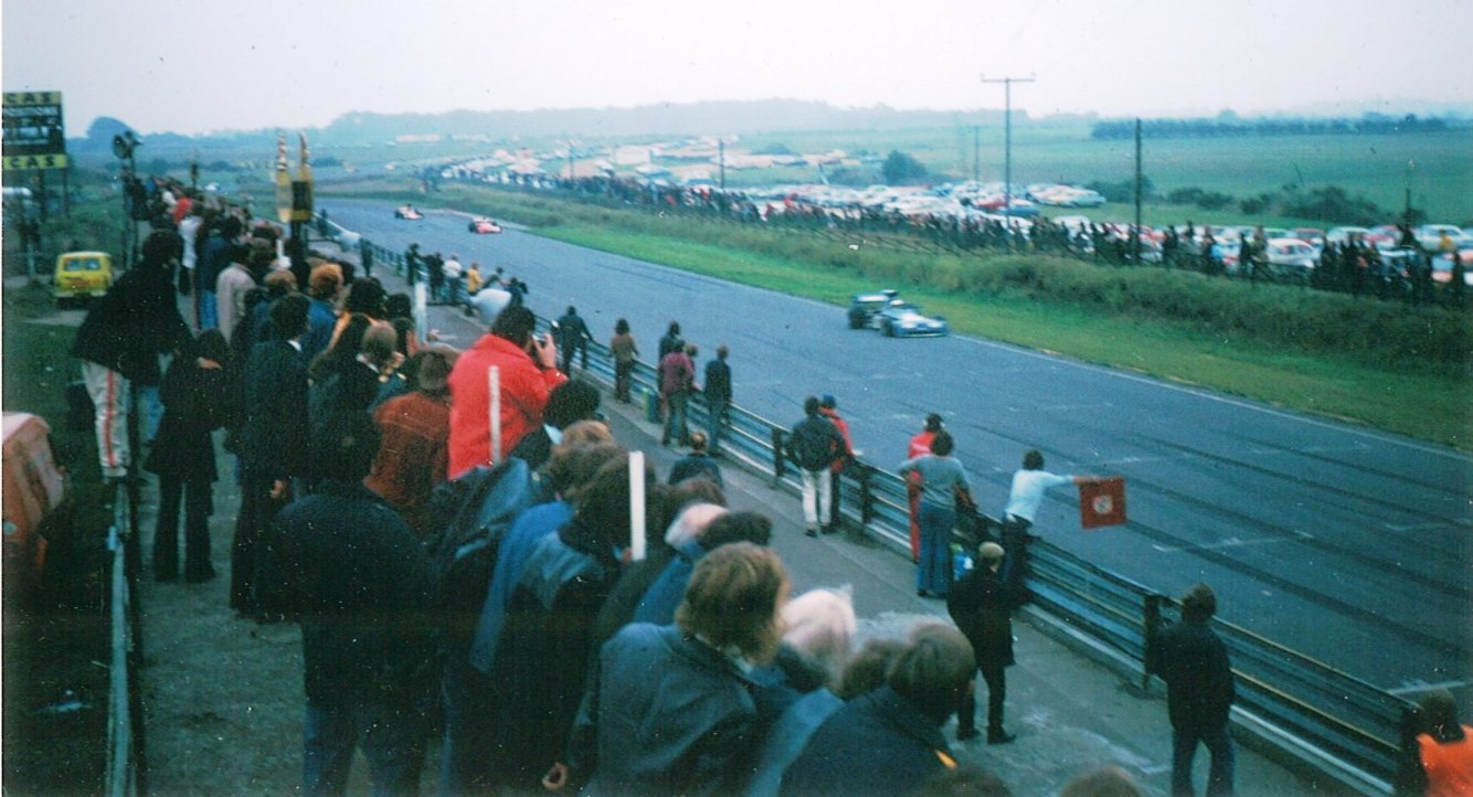 Name:  Snetterton. 1st lap.1973..Tony Dean. jpg.jpg
Views: 513
Size:  174.6 KB