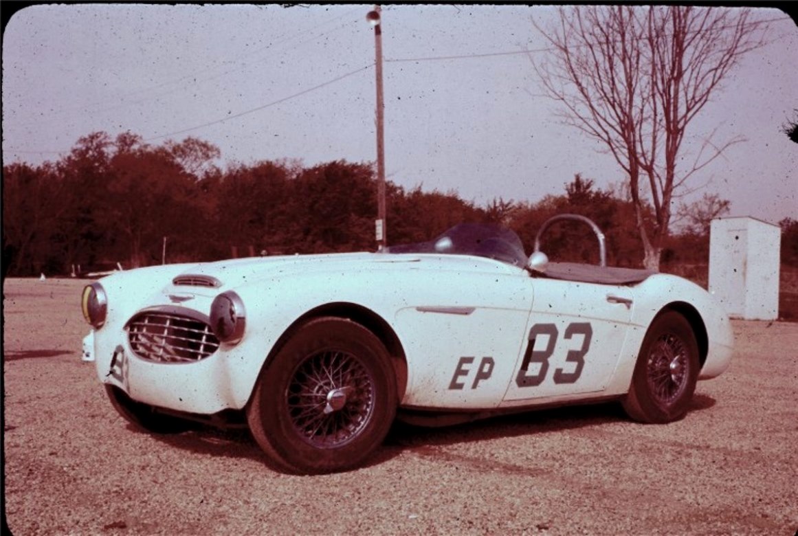 Name:  63%20AUSTIN%20HEALEY%2083%20.jpg
Views: 5853
Size:  175.4 KB