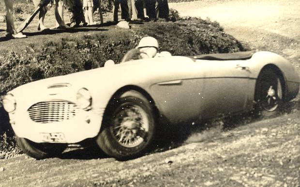 Name:  Motor racing Puhipuhi #11 AH 100 Six George Lawton Puhipuhi Rd 1957 NCC .jpg
Views: 405
Size:  44.8 KB