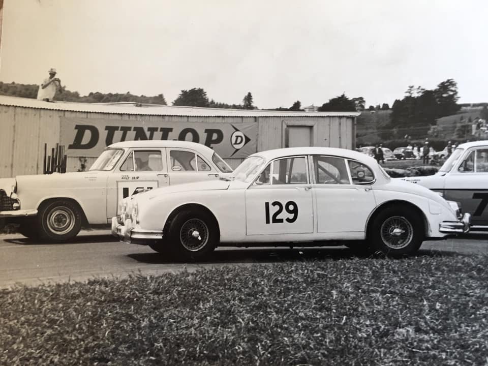 Name:  Pukekohe 1965 #17 Saloon field 1965 Coppins Jane Steve Twist Jack Inwood pic .jpg
Views: 1532
Size:  71.9 KB