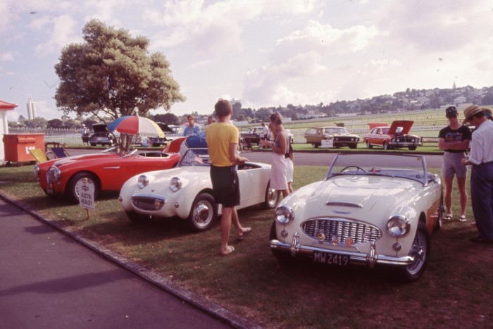 Name:  191_0210_726 Austin Healey.jpg
Views: 714
Size:  88.6 KB