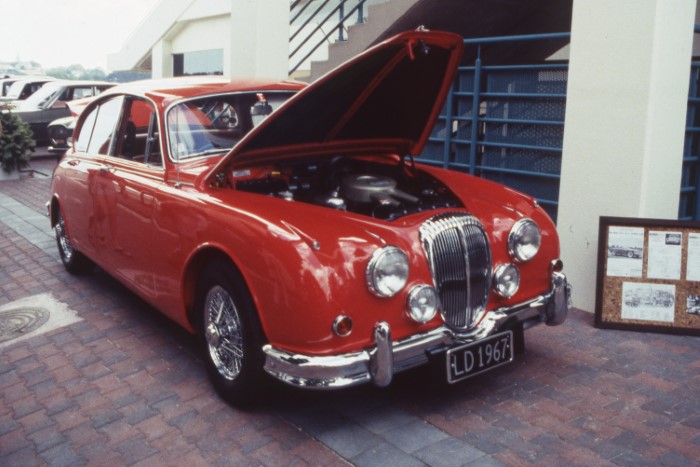 Name:  191_0210_727 Daimler.jpg
Views: 998
Size:  87.8 KB