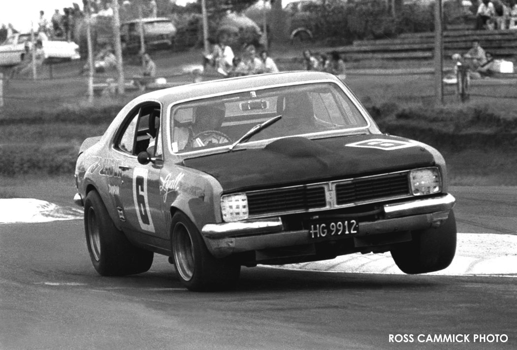 Name:  Monaro-Rothmans-Chicane-Puk.jpg
Views: 4518
Size:  144.3 KB