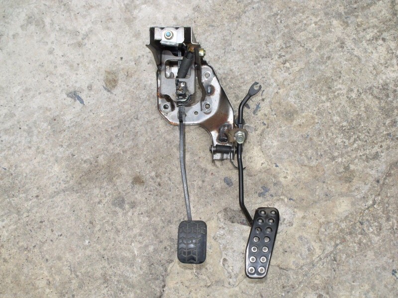 Name:  MX5 #33 resize 1989-1997-pedal-assembly-brake-and-accelerator-pedals- (800x600).jpg
Views: 1811
Size:  177.7 KB