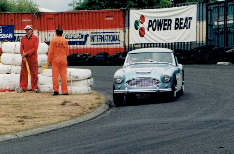 Name:  Telecom Motorfest 1994 #74 Chris White - Healey closeup , CCI09092015 (3) (800x528).jpg
Views: 812
Size:  135.5 KB