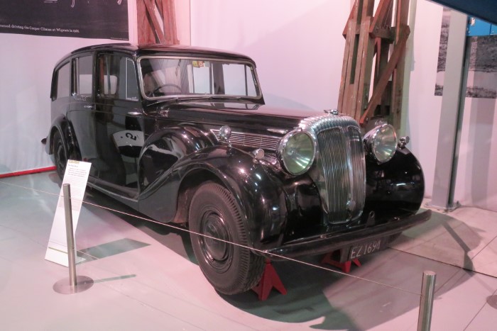 Name:  219_0831_06 Daimler.JPG
Views: 830
Size:  88.4 KB