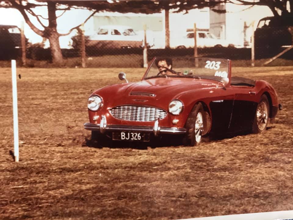 Name:  AH 100 SIX #50 Neville Findlay Gymkhana Western Springs 1960's N Findlay photo .jpg
Views: 616
Size:  86.0 KB