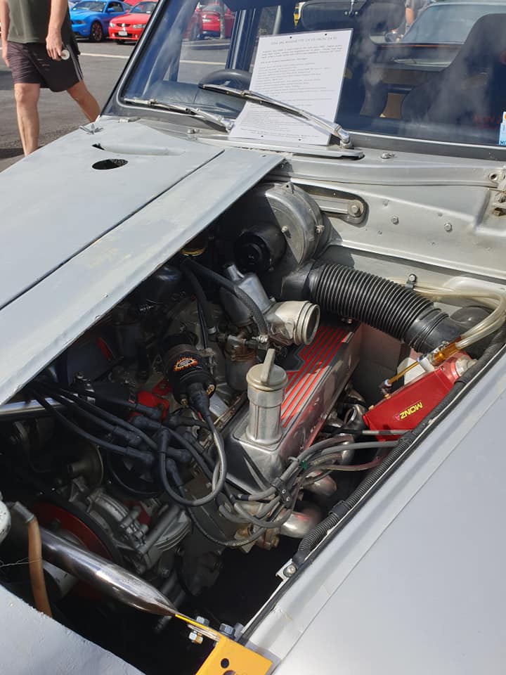 Name:  MG #12 Magnette V8 the engine Ray Green John Vevers .jpg
Views: 377
Size:  74.7 KB
