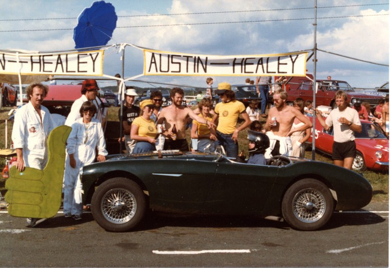 Name:  AHCC Le Mans #14 1983 Team Healey Tay in car and the crew Finish img710 (2) (800x549).jpg
Views: 293
Size:  144.3 KB