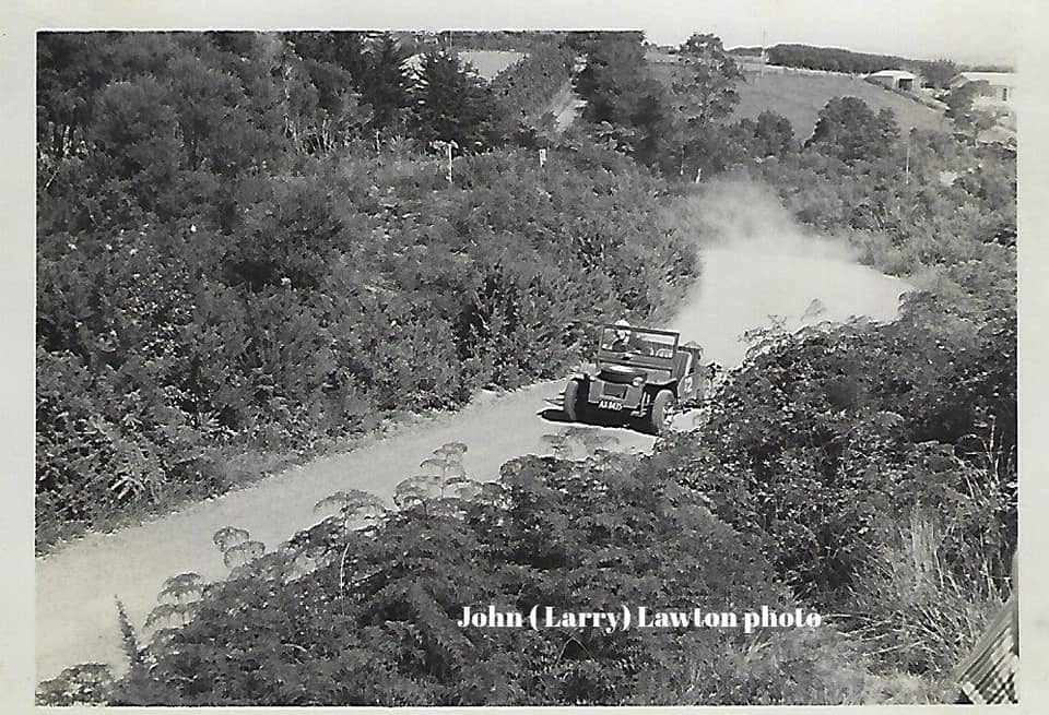 Name:  NSCC 1965 #13 Birdwood Road (Massey) hillclimb 14 Mar 1965 Barry Munro VW special  J L Lawton.jpg
Views: 921
Size:  123.7 KB