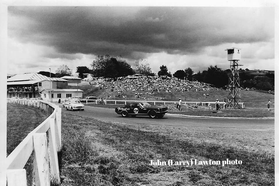 Name:  Pukekohe 1965 #66 Segedin leads Jepson elbow start Group 2  race ACC Dec 65 J L Lawton .jpg
Views: 2254
Size:  93.5 KB