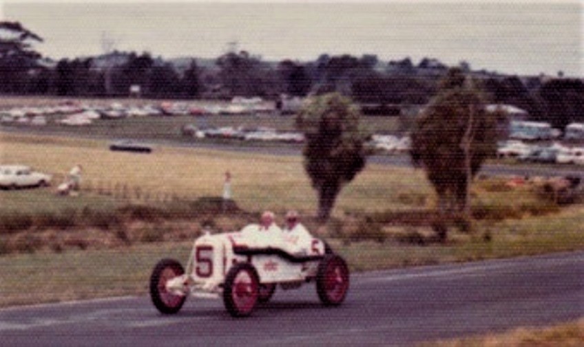 Name:  Len Southward and Robert Muldoon. Jan. 1976. NZGP meet at Pukekohe.jpg
Views: 1266
Size:  109.2 KB