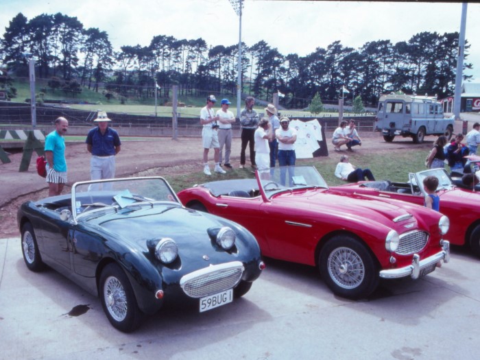 Name:  192_1101_968 Austin Healey.JPG
Views: 2401
Size:  109.2 KB